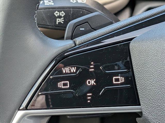 Used 2025 Audi Q5 Premium w/ Convenience Package image 16