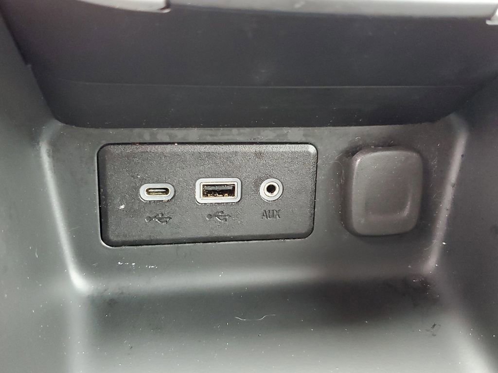 Used 2022 GMC Terrain SLE w/ Driver Convenience Package image 25