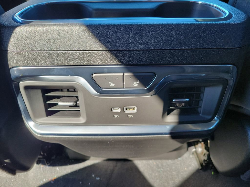 New 2026 GMC Sierra 2500 SLT w/ SLT Premium Package image 17