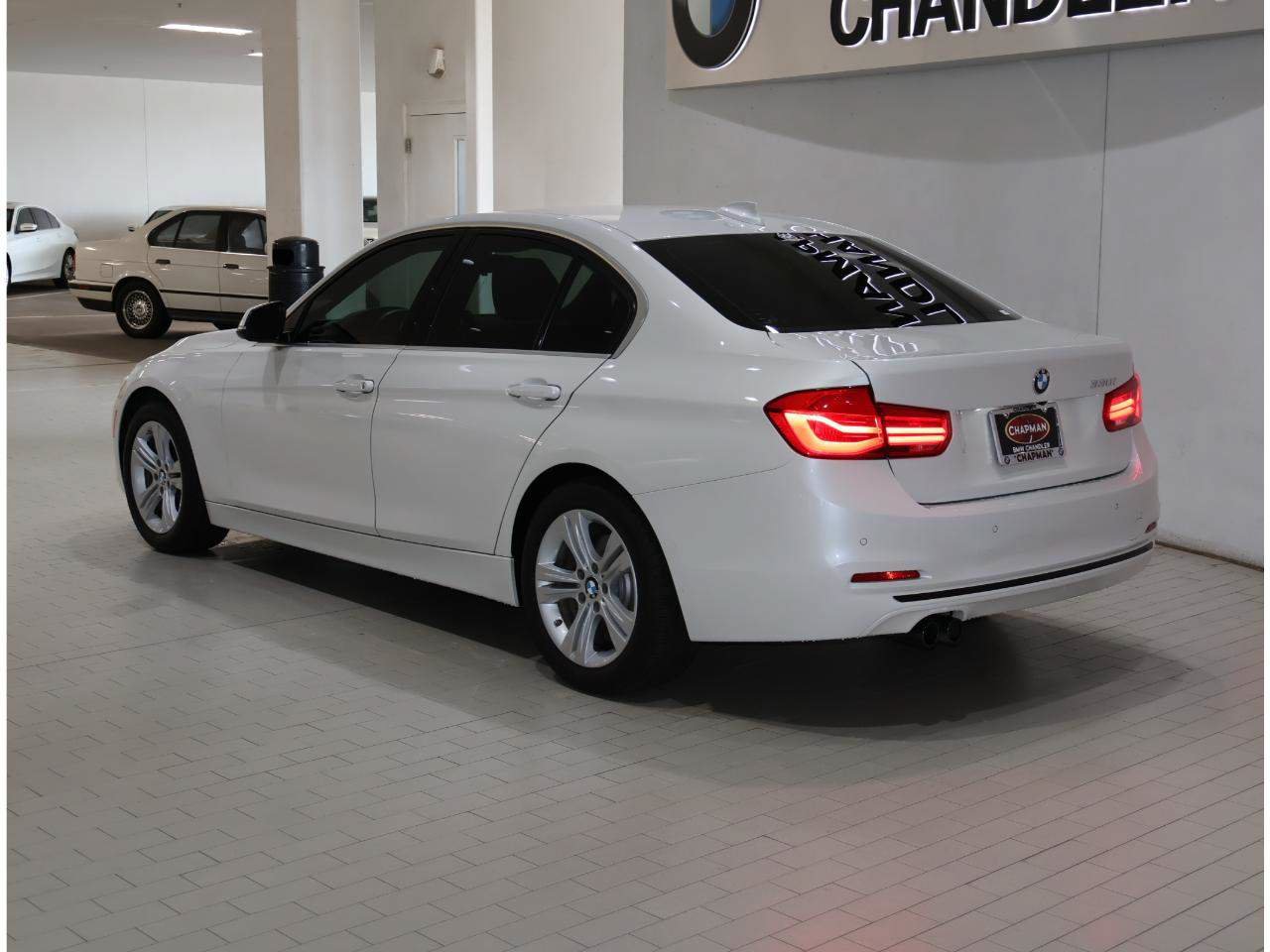 Used 2017 BMW 330i Sedan RWD image 5