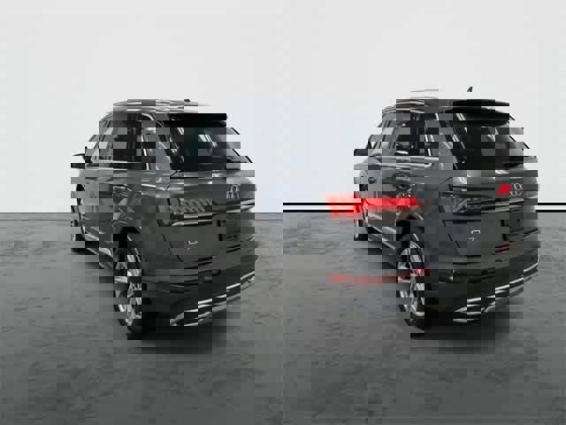 Used 2024 Audi Q7 3.0T Premium Plus image 2