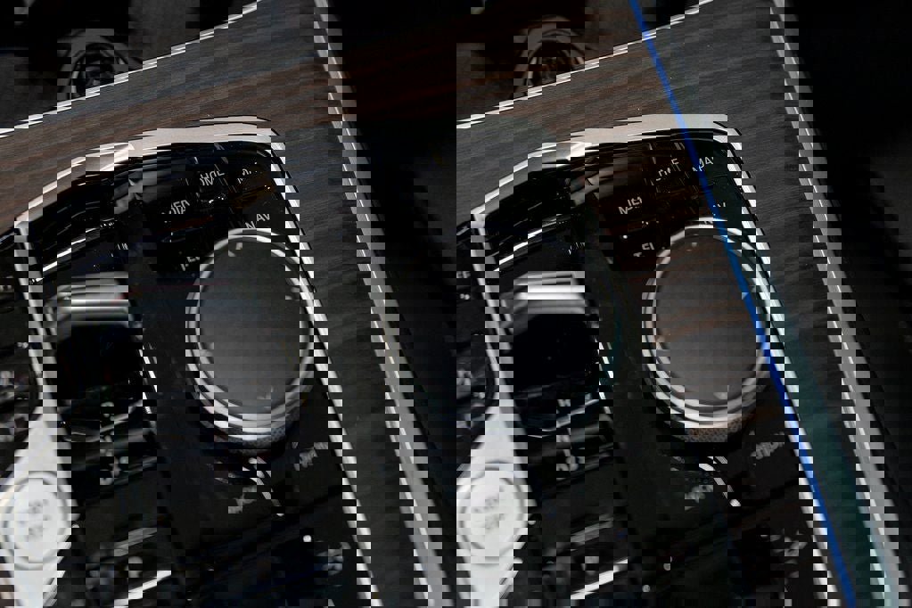 New 2026 BMW X5 xDrive50e w/ Premium Package image 24