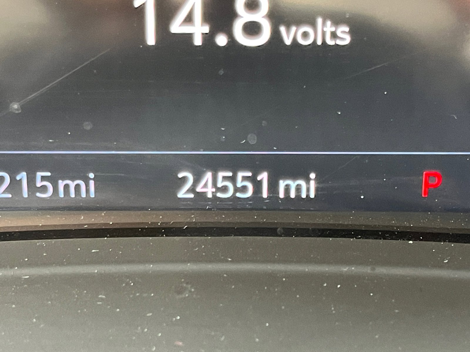 Used 2023 Buick Envision Essence w/ Sport Touring Package FWD image 2