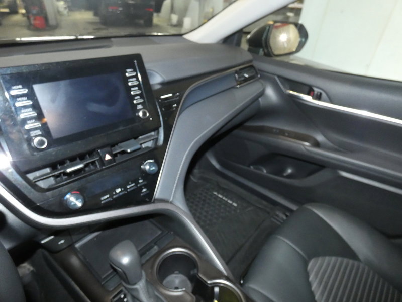 Used 2024 Toyota Camry SE image 10