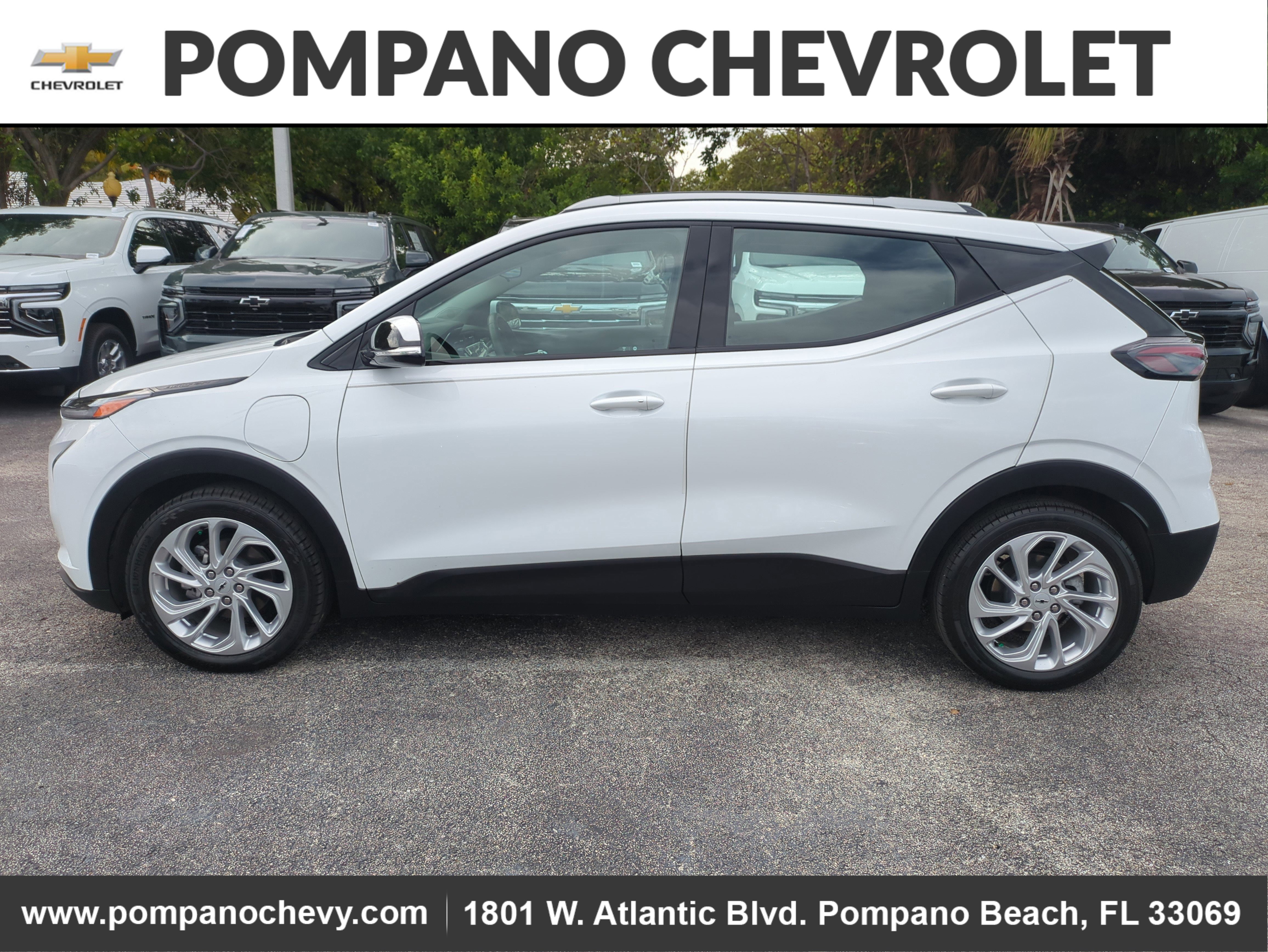 Used 2022 Chevrolet Bolt EUV LT w/ Driver Confidence Package image 6