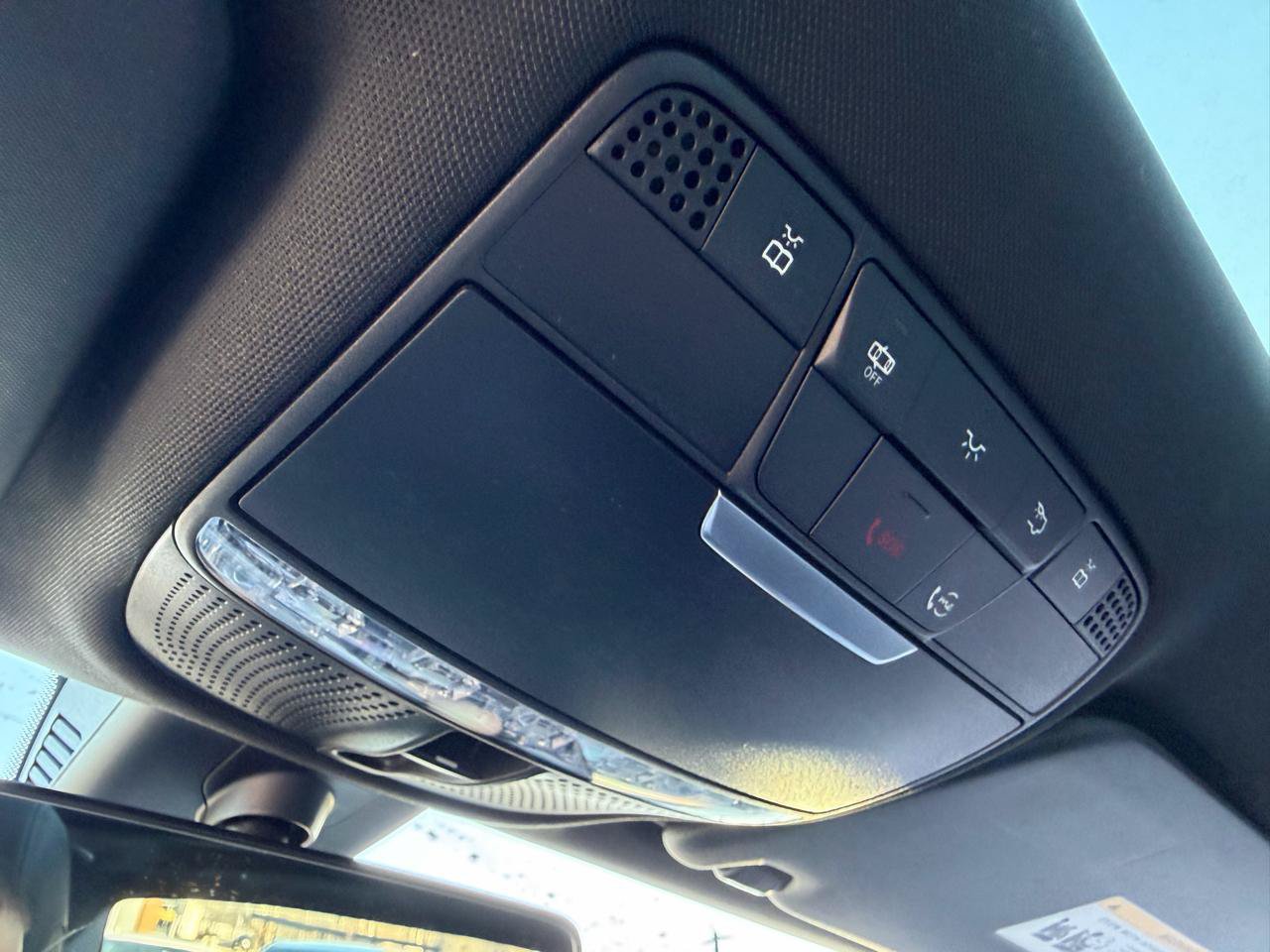 Used 2019 Mercedes-Benz C 300 4MATIC Sedan image 15