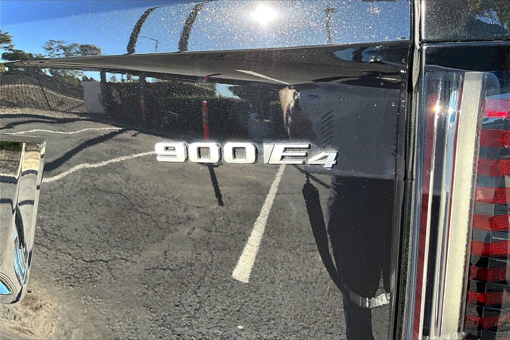 Used 2026 Cadillac Vistiq Sport image 30