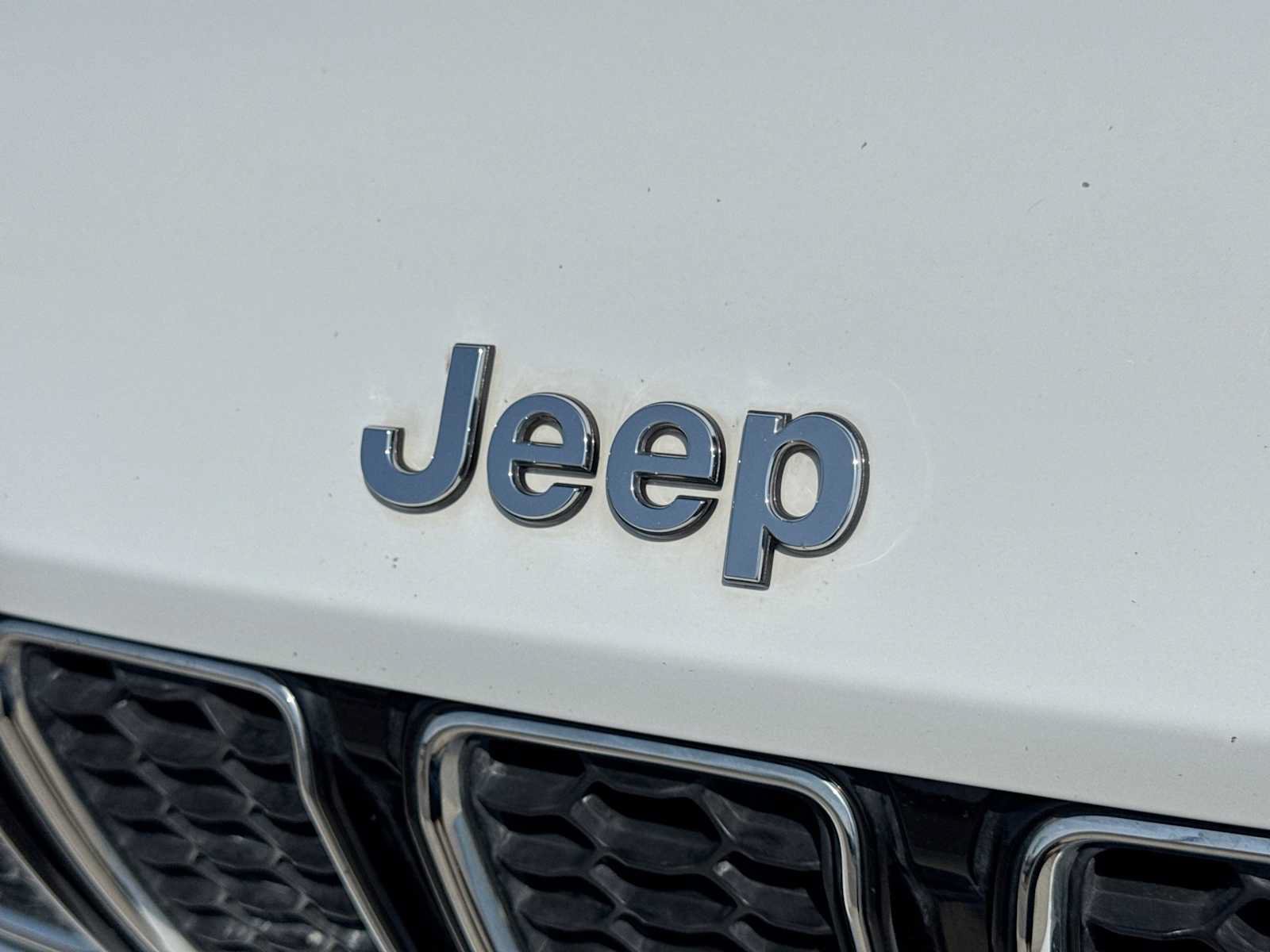 Used 2022 Jeep Grand Cherokee Overland AWD/4WD image 11
