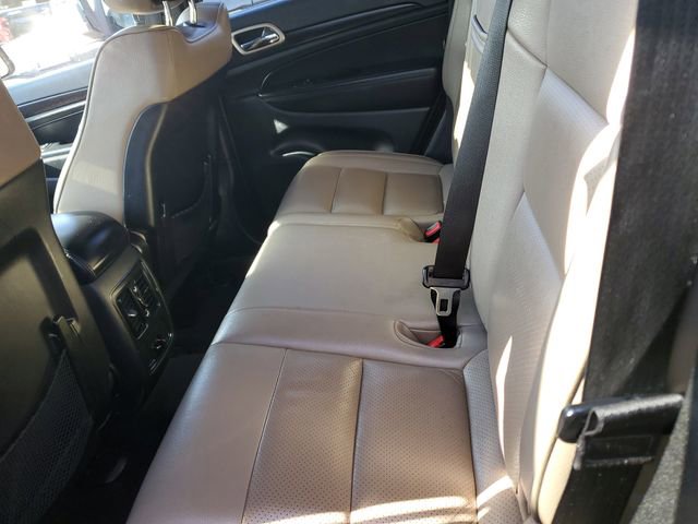 Used 2014 Jeep Grand Cherokee Laredo w/ Security & Convenience Group image 27