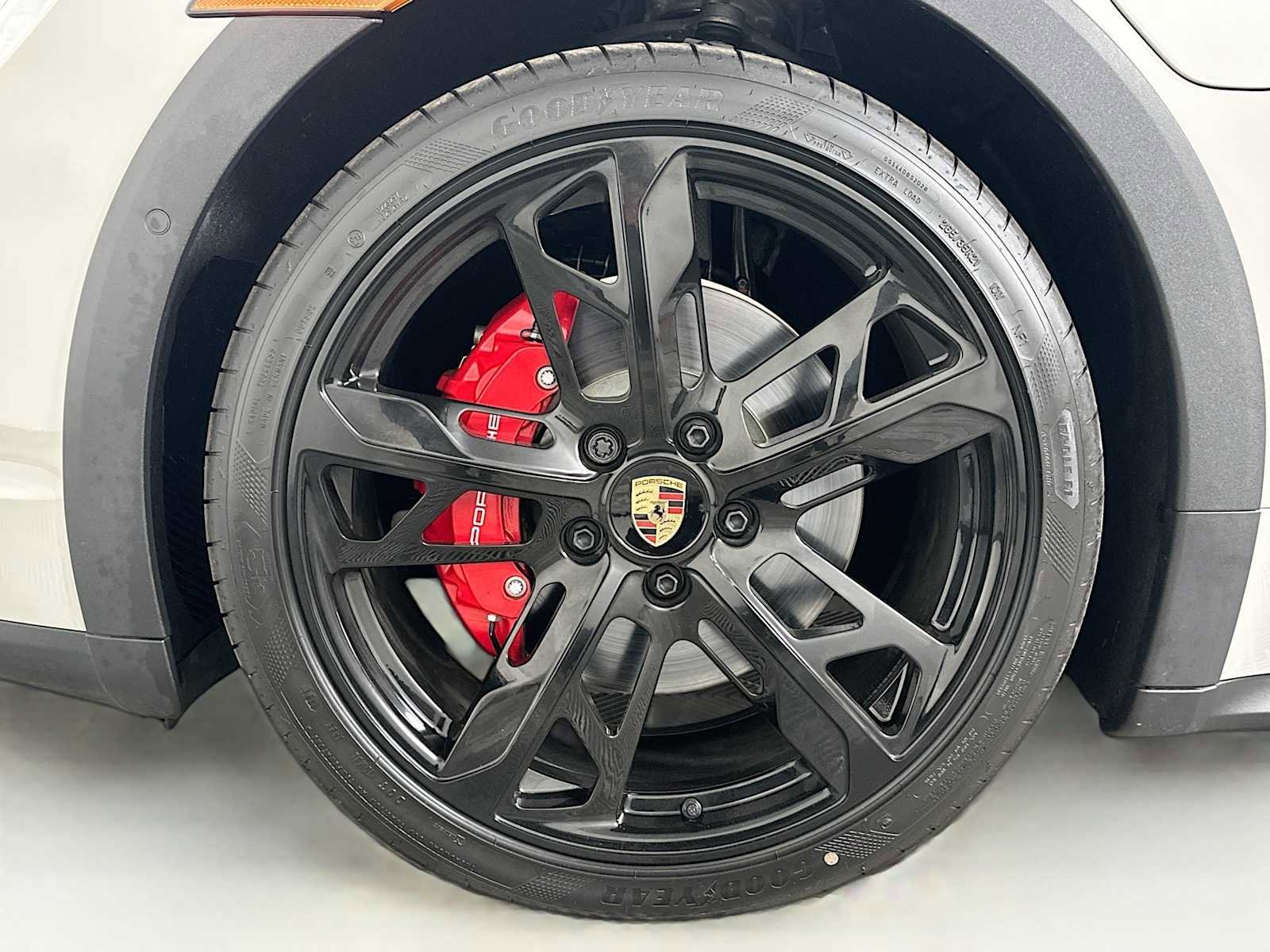 New 2025 Porsche Taycan 4S image 31