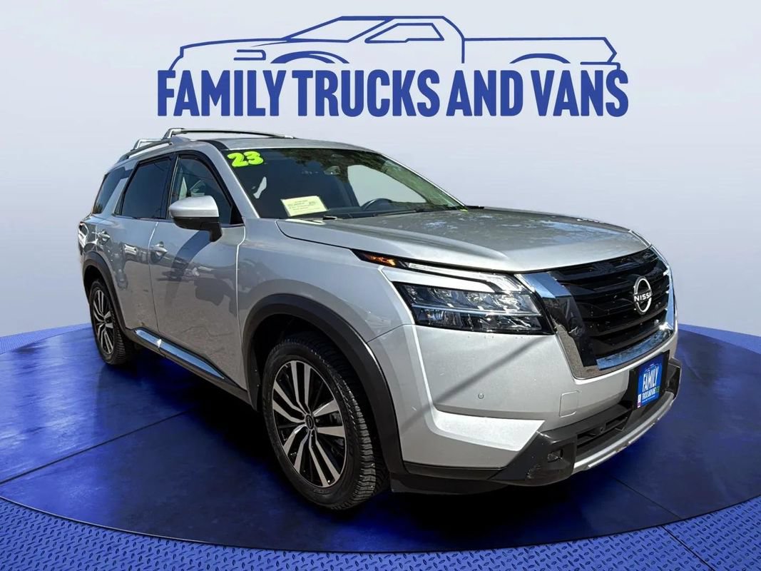 Used 2023 Nissan Pathfinder Platinum AWD/4WD image 7