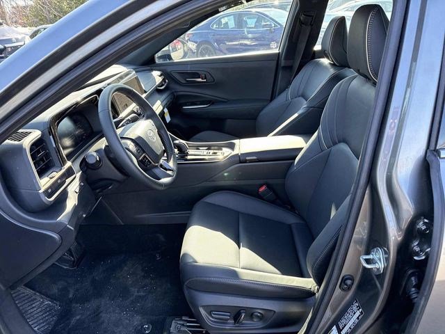Used 2025 Toyota Crown XLE image 14