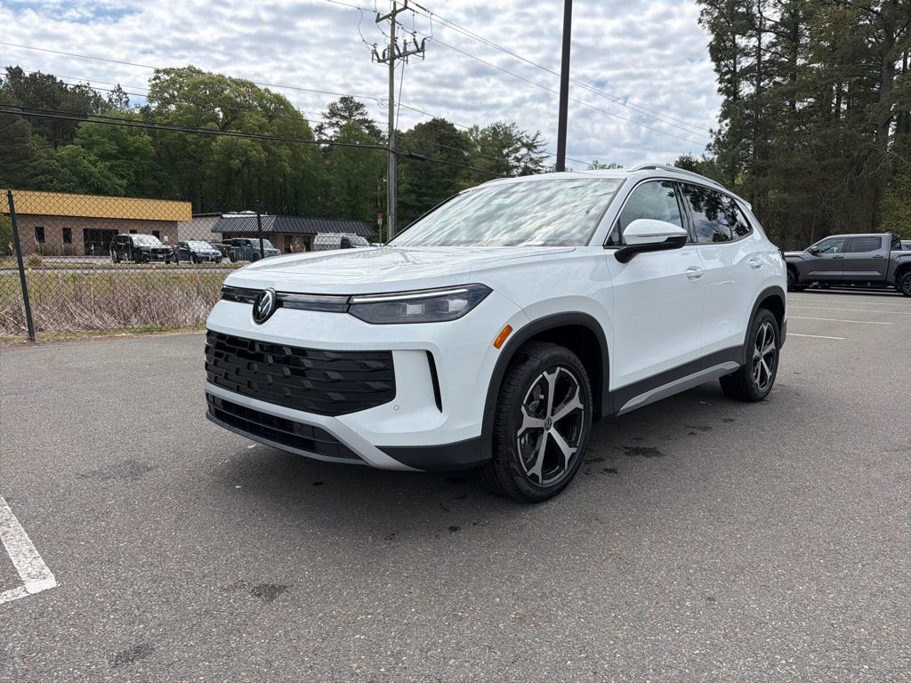 New 2026 Volkswagen Tiguan SE AWD/4WD image 2
