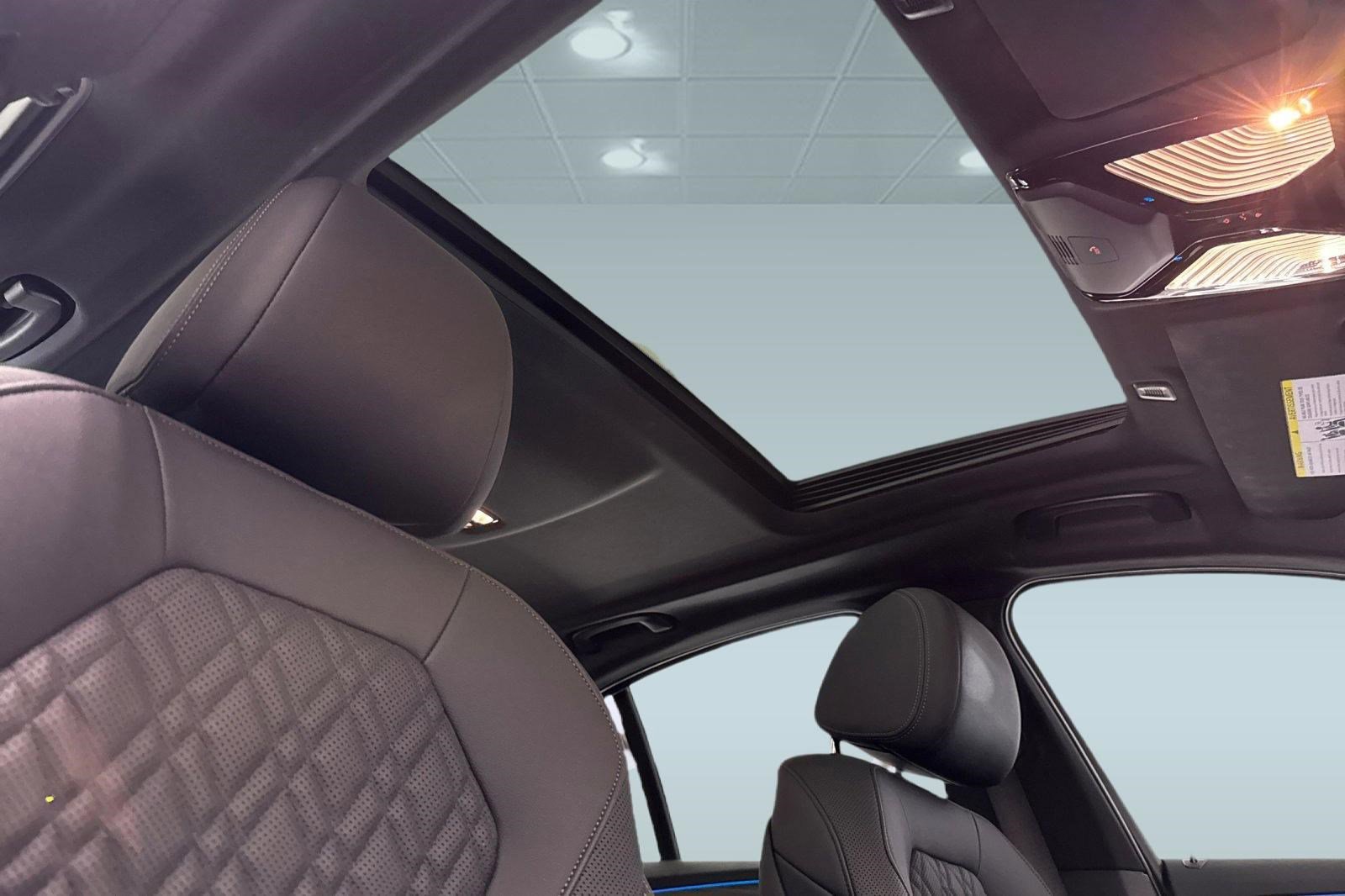 Certified 2023 BMW 530e w/ M Sport Package image 16