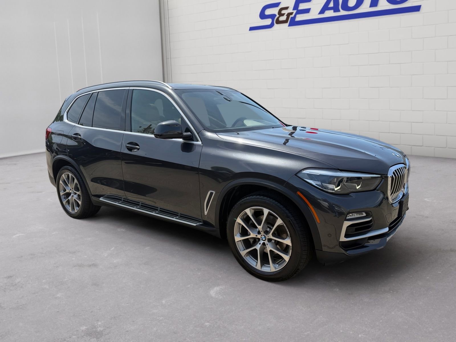 Used 2019 BMW X5 xDrive40i w/ Convenience Package AWD/4WD image 6