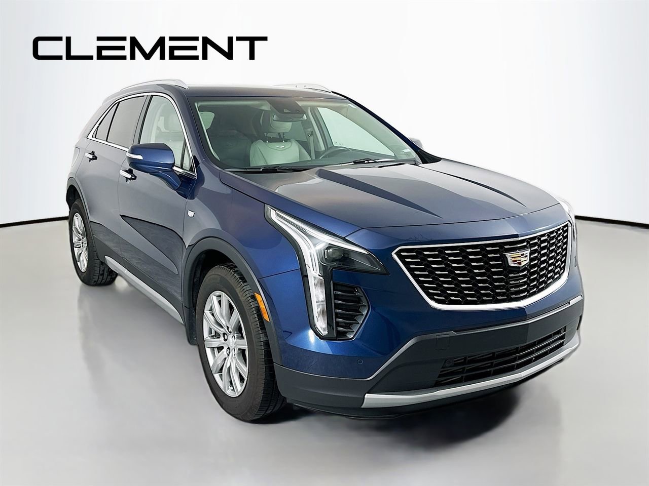 Used 2022 Cadillac XT4 Premium Luxury w/ Safety Alert Package image 5