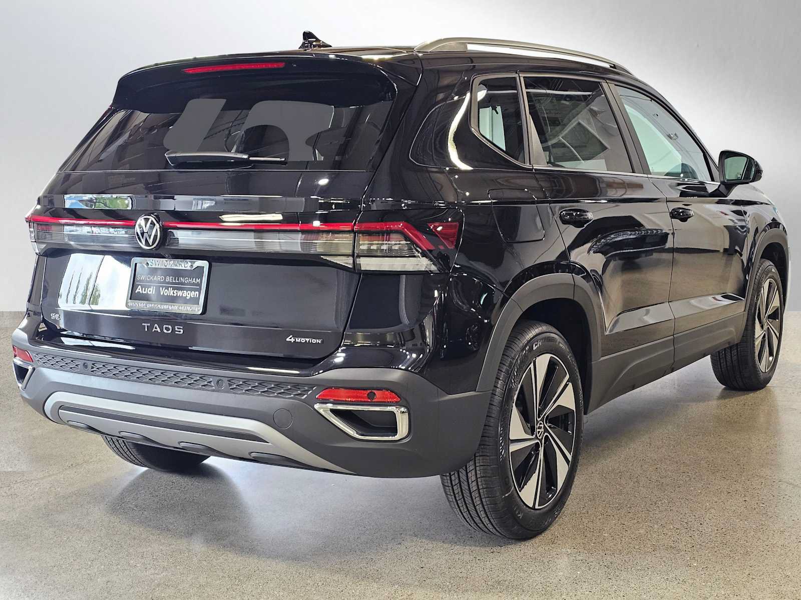 New 2026 Volkswagen Taos SE AWD/4WD image 3