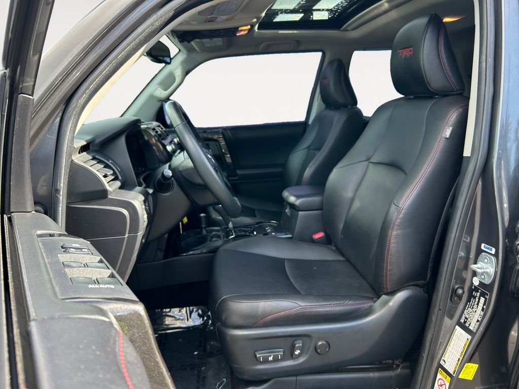 Used 2018 Toyota 4Runner TRD Off-Road Premium AWD/4WD image 7