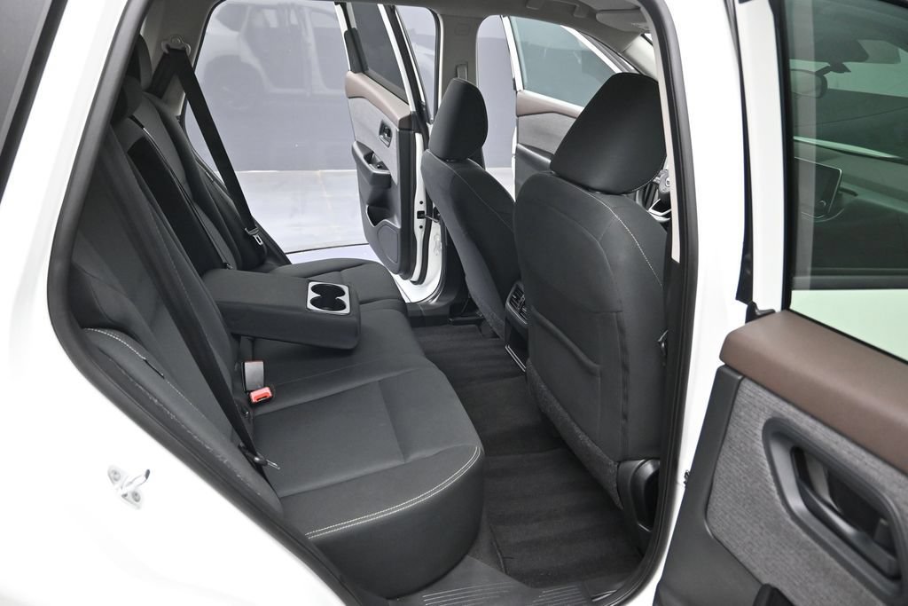 Used 2023 Nissan Rogue S FWD image 28