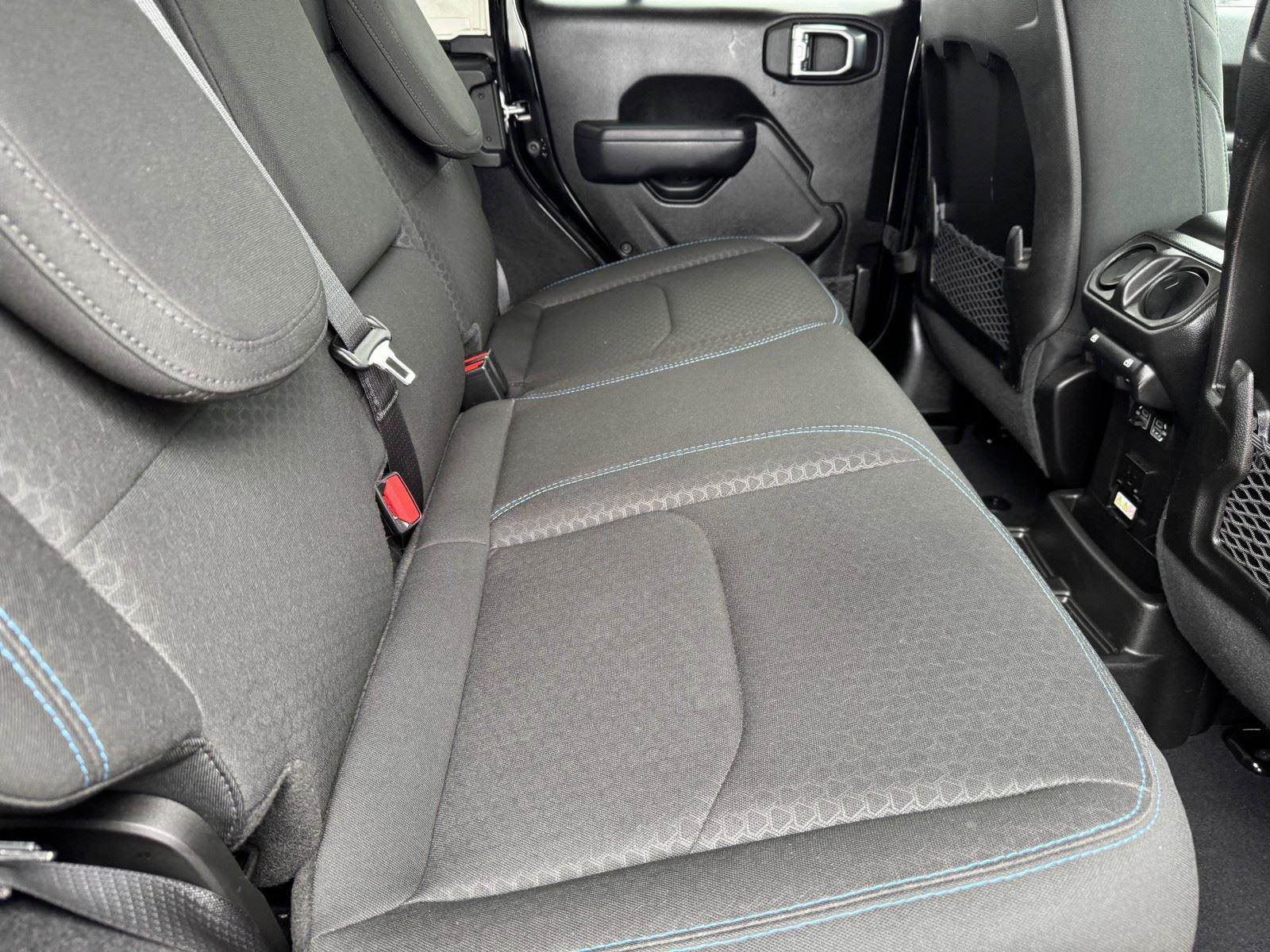 Certified 2025 Jeep Wrangler Unlimited Rubicon 4xe w/ Convenience Group image 12