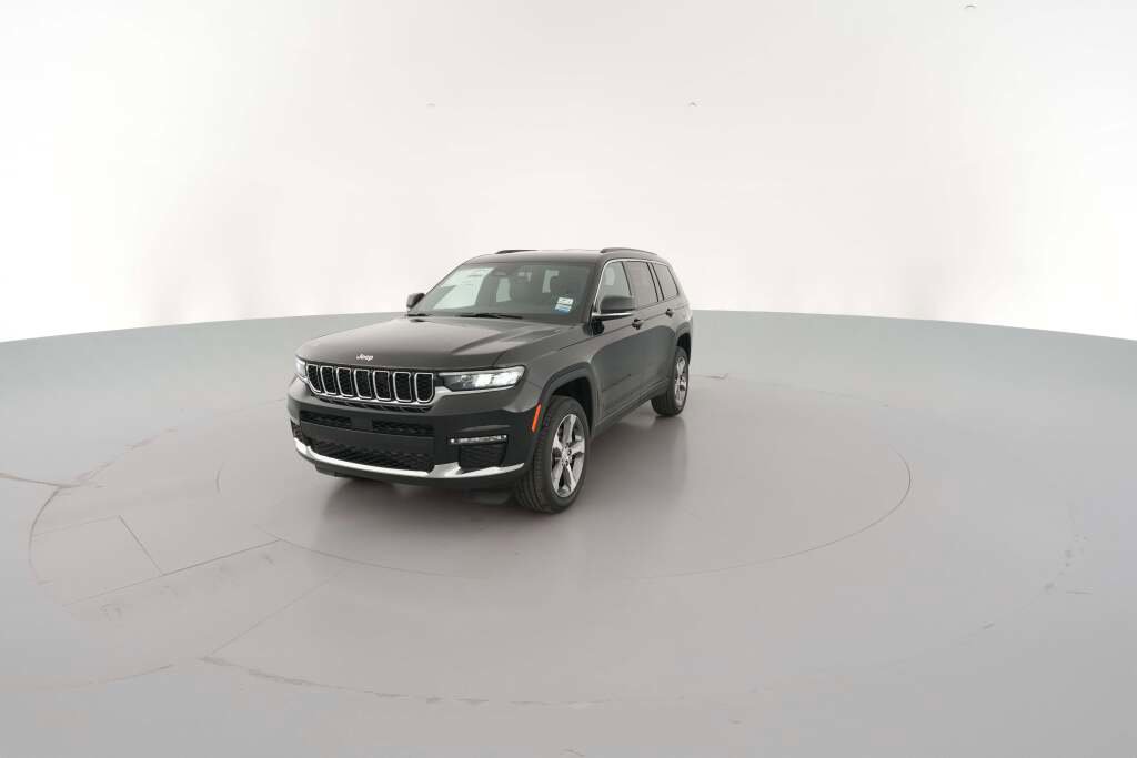 New 2025 Jeep Grand Cherokee L Limited image 3