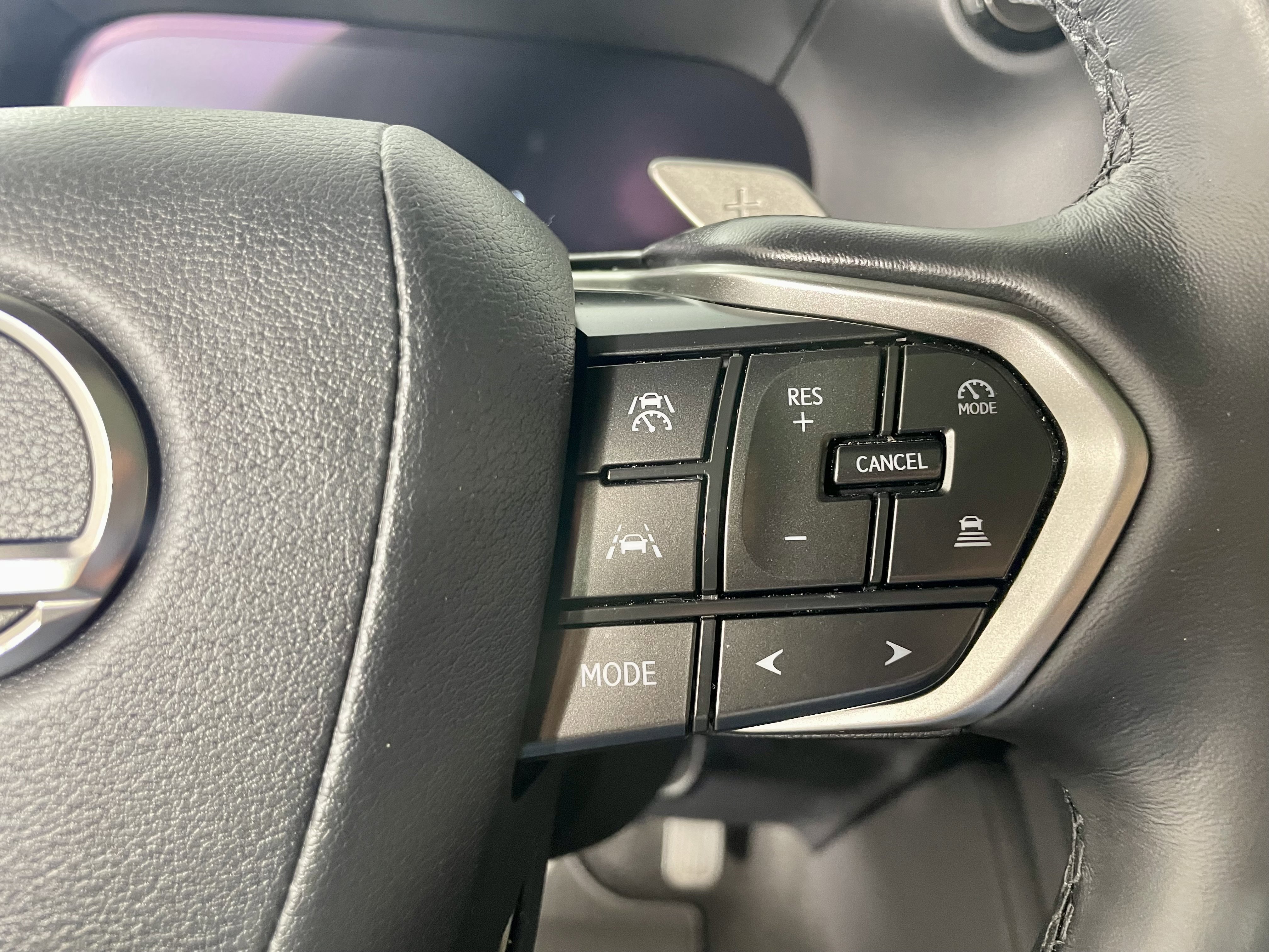 Used 2024 Lexus GX 550 w/ Accessory Package (Z1) image 18