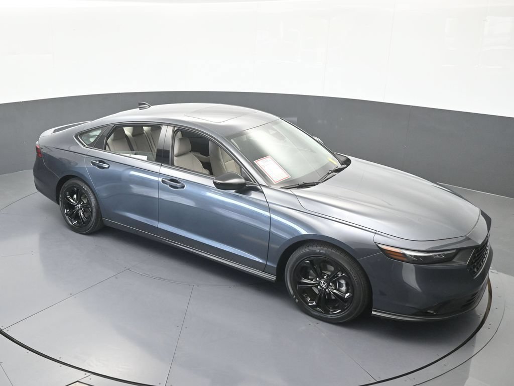 Used 2025 Honda Accord SE image 52