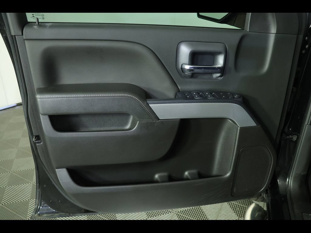 Used 2018 Chevrolet Silverado 1500 LT w/ All Star Edition AWD/4WD image 22