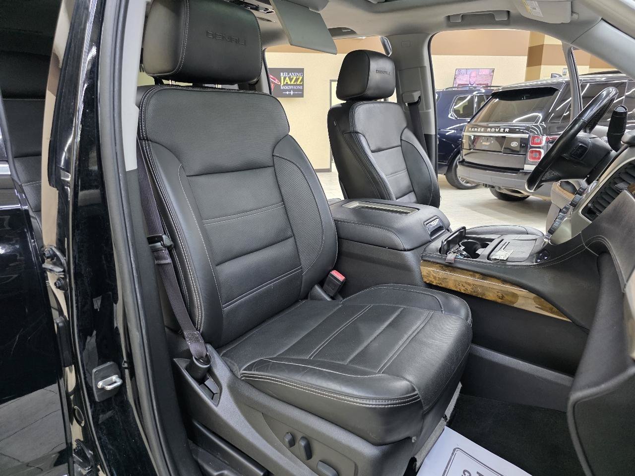Used 2016 GMC Yukon XL Denali w/ Open Road Package AWD/4WD image 21