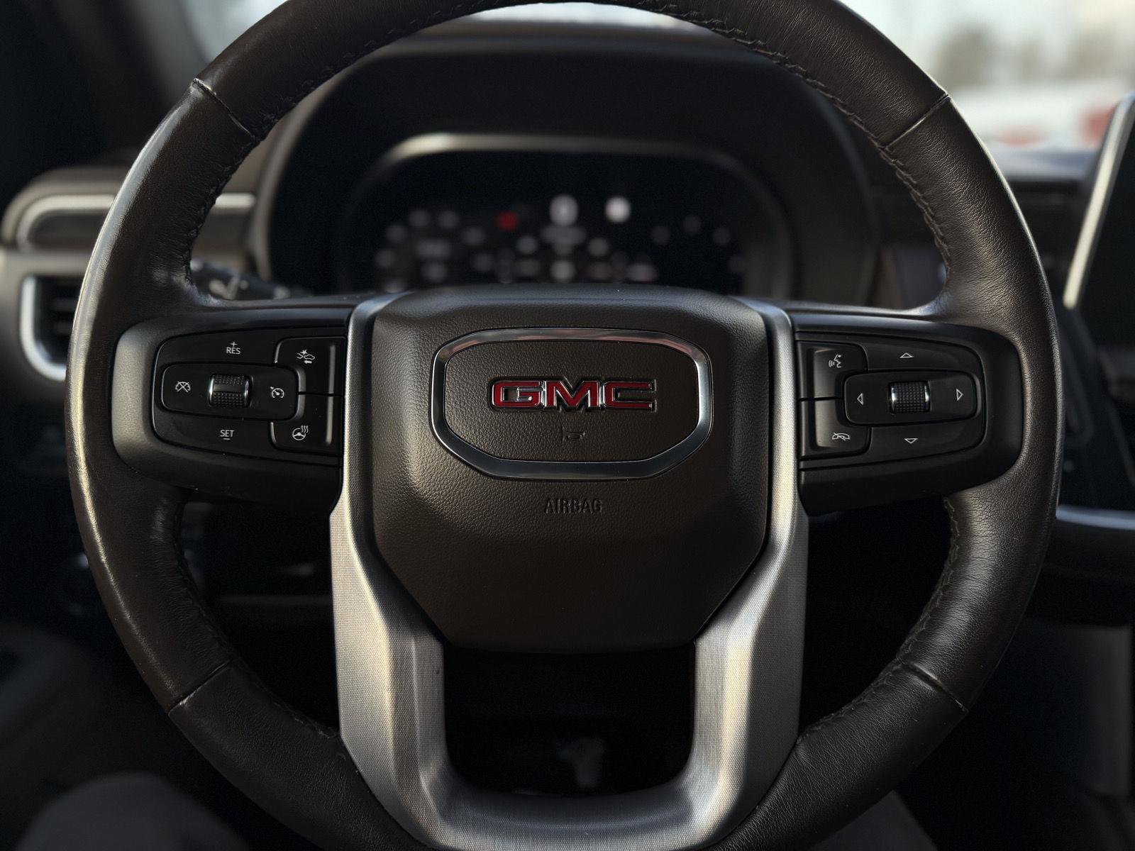 Certified 2022 GMC Yukon XL SLT w/ SLT Premium Package image 15