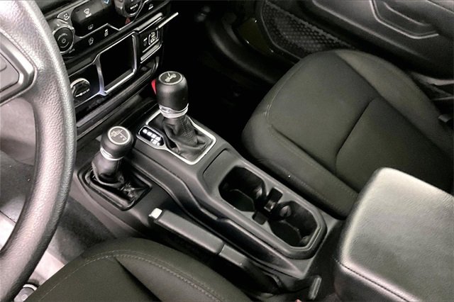 Used 2022 Jeep Wrangler Unlimited Sport image 18