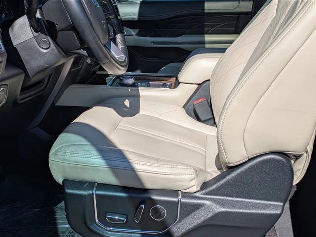 Used 2020 Ford Expedition Platinum image 16
