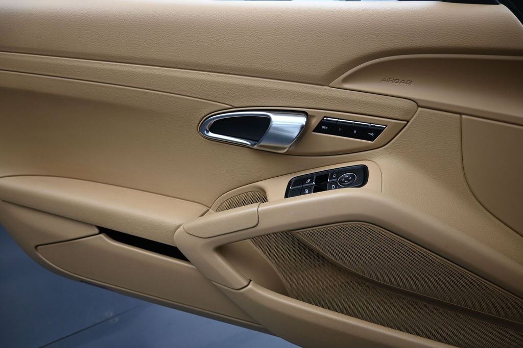 Certified 2017 Porsche 718 Boxster RWD image 22