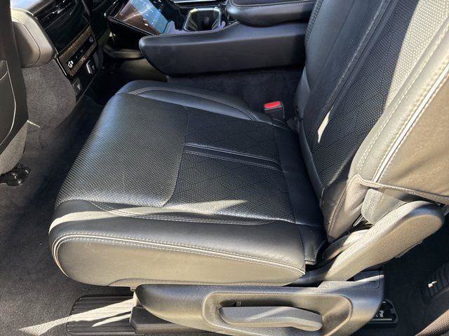 Used 2022 Jeep Grand Wagoneer Series II AWD/4WD image 29