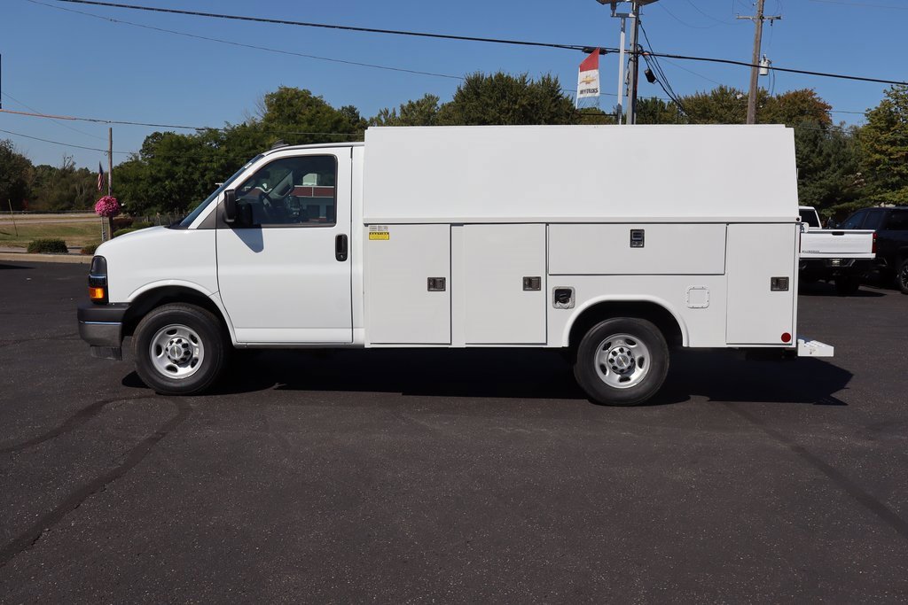 New 2025 Chevrolet Express 3500 w/ Power Convenience Package image 26