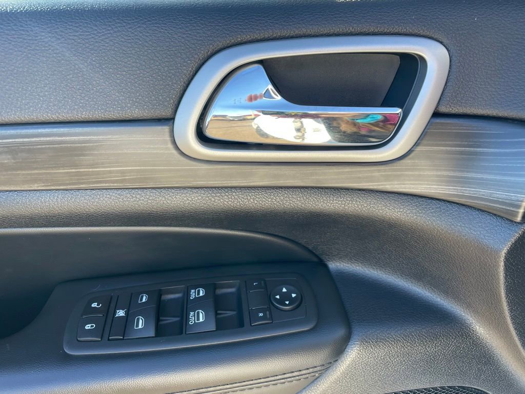 Used 2022 Jeep Grand Cherokee Laredo X image 30