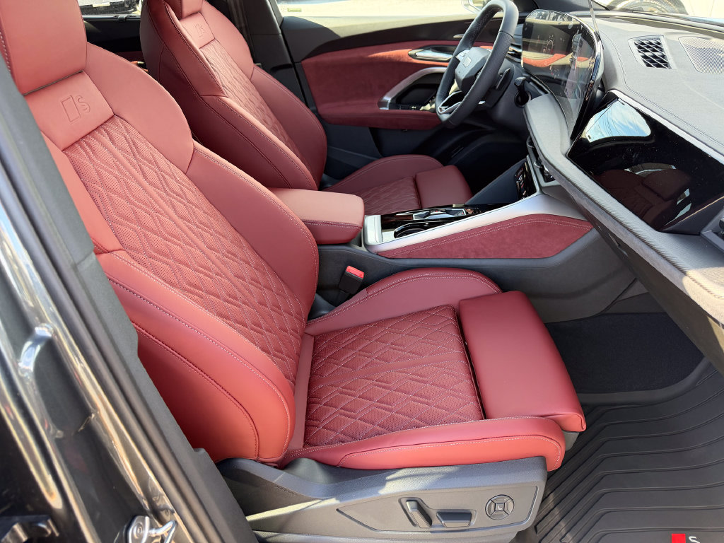 New 2026 Audi SQ5 Premium Plus AWD/4WD image 9