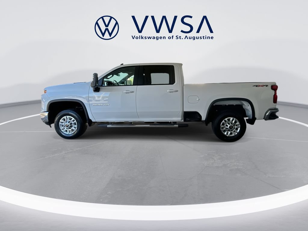 Used 2025 Chevrolet Silverado 2500 LT w/ Convenience Package AWD/4WD image 4