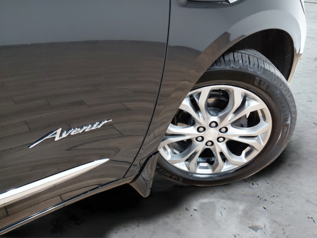 Used 2020 Buick Enclave Avenir w/ Avenir Technology Package AWD/4WD image 11