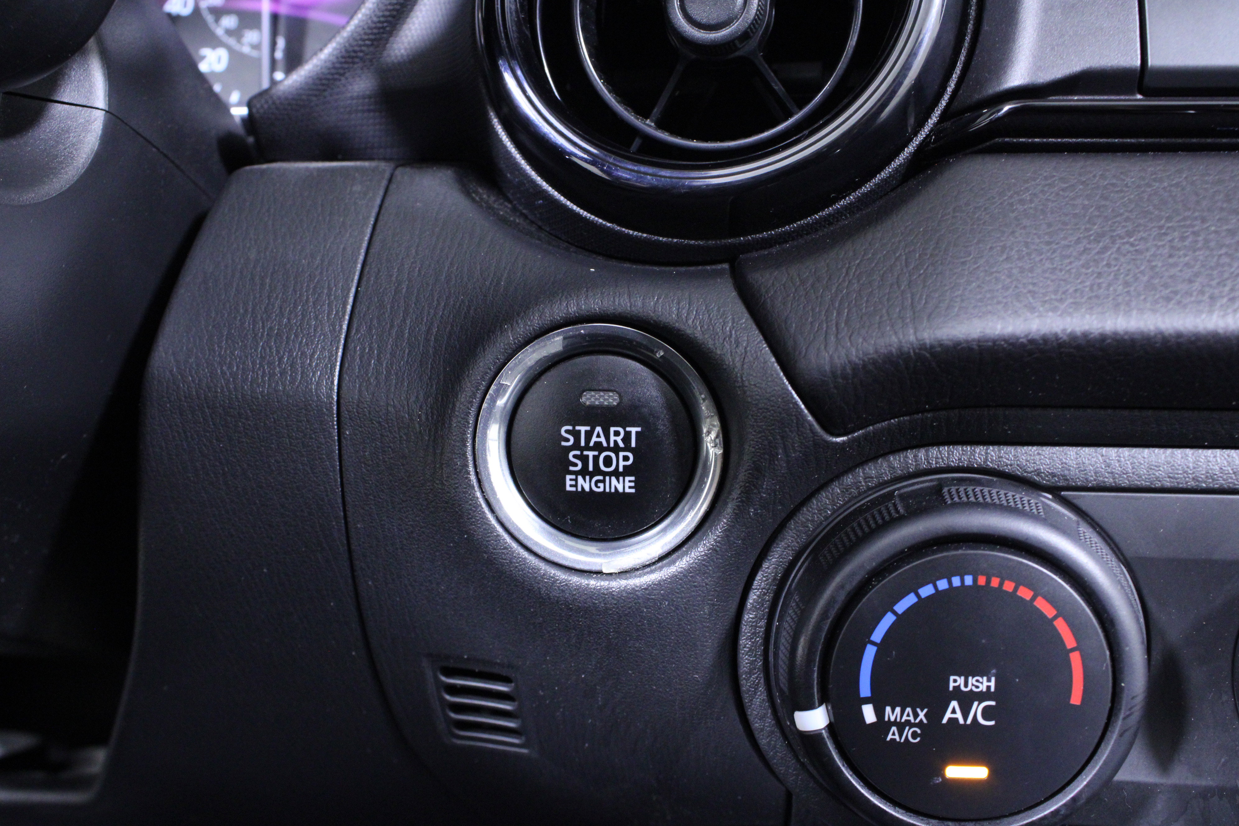 Used 2021 MAZDA MX-5 Miata RF Club image 25