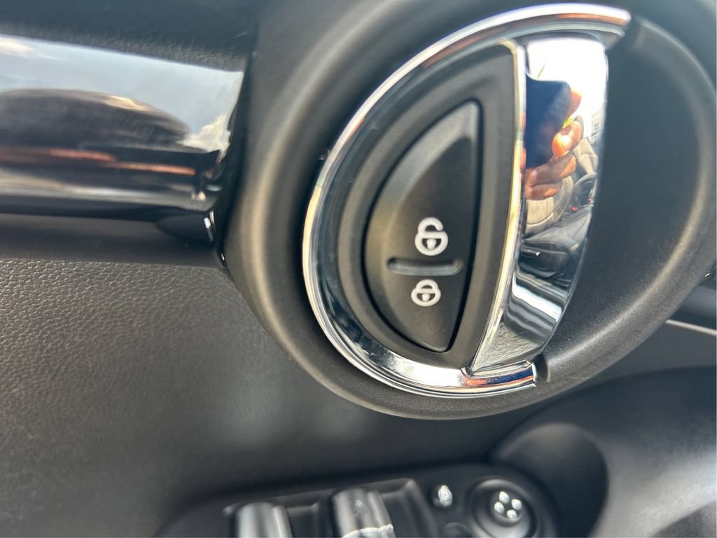 Used 2023 MINI Cooper S w/ Signature Upholstery Package FWD image 45