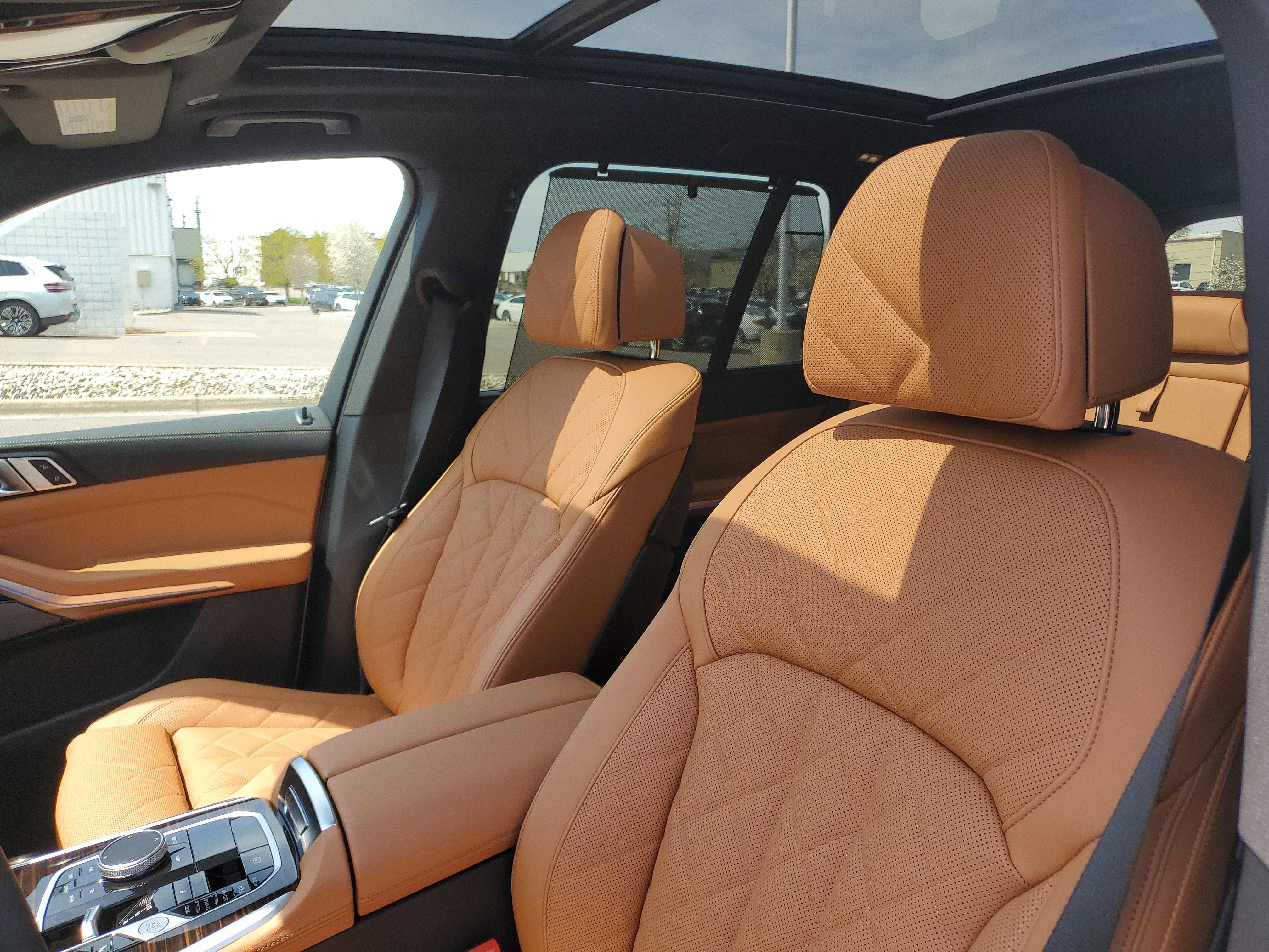 New 2026 BMW X5 xDrive40i w/ M Sport Package AWD/4WD image 7