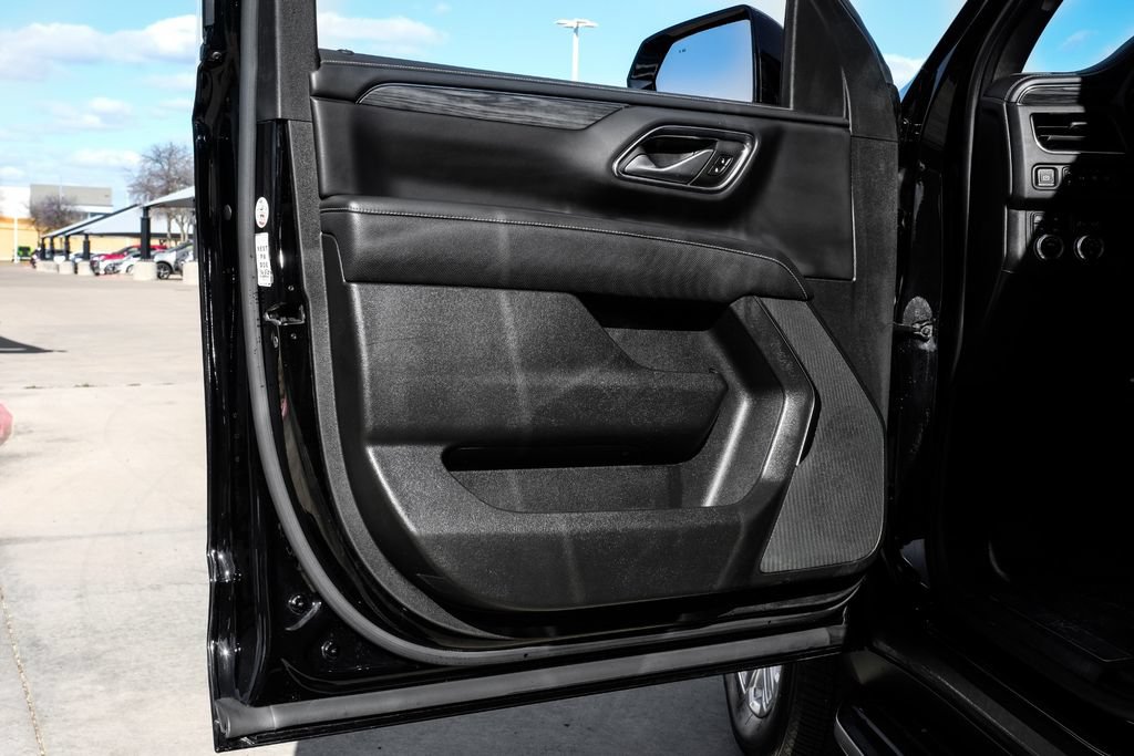Used 2022 GMC Yukon XL SLT AWD/4WD image 47