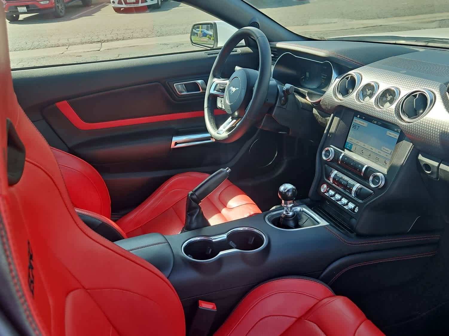 Used 2019 Ford Mustang GT Premium image 12