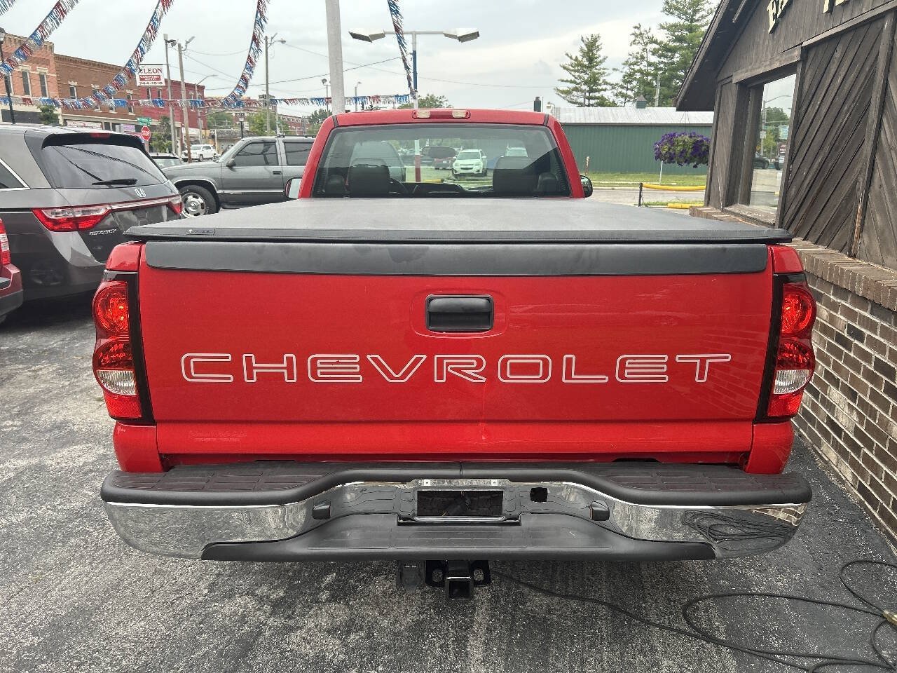 Used 2004 Chevrolet Silverado 1500 W/T RWD image 3