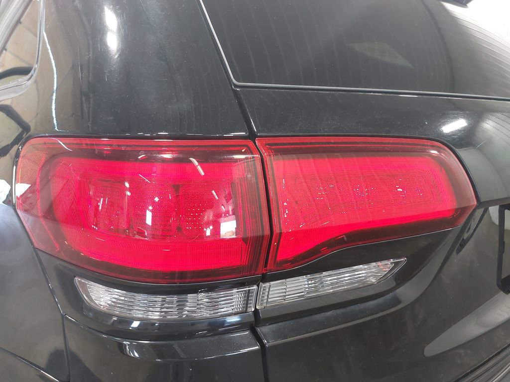 Used 2019 Jeep Grand Cherokee Altitude AWD/4WD image 36