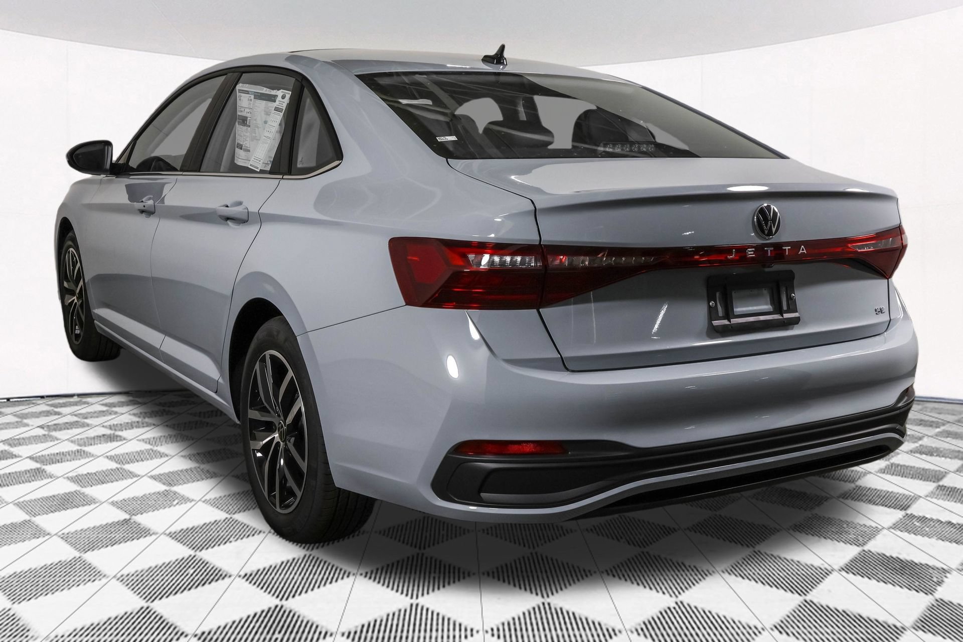 Used 2026 Volkswagen Jetta SE FWD image 16