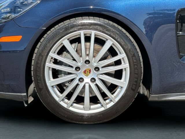 Used 2018 Porsche Panamera 4S AWD/4WD image 35