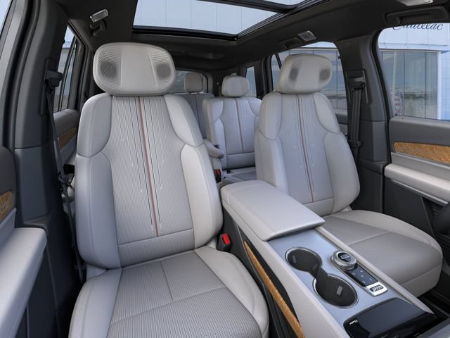New 2027 Cadillac Vistiq Luxury w/ LPO, Floor Liner Package AWD/4WD image 16