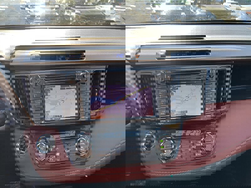 Used 2014 Toyota RAV4 Limited w/ Technology Package image 24